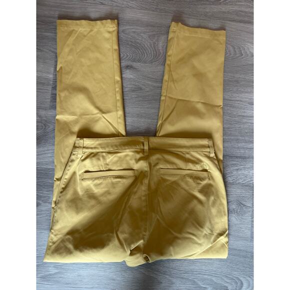 The North Face size 32 beige pants - Picture 2 of 4